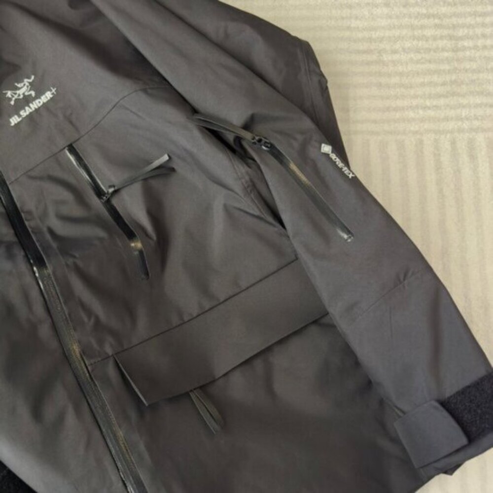 ARC'TERYX JIL SANDER GORE-TEX JACKET - Picture 6 of 6